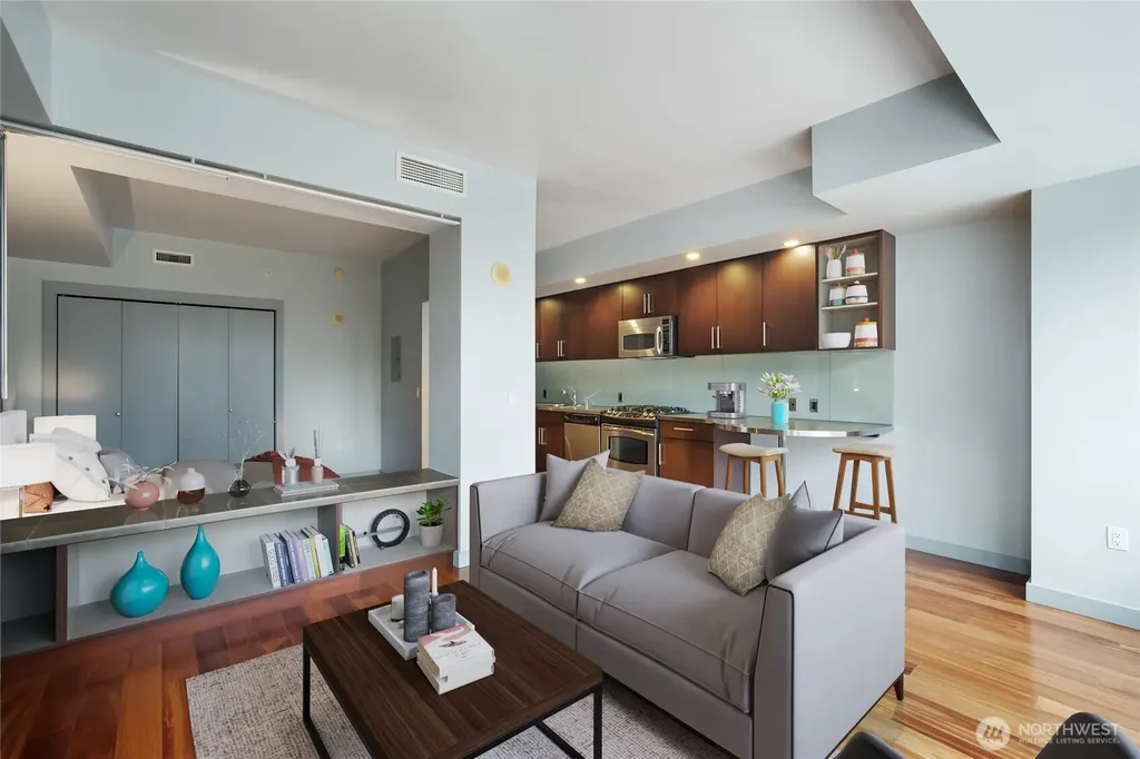 900 Lenora Street Seattle WA 98121