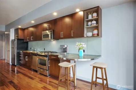 900 Lenora Street Seattle WA 98121
