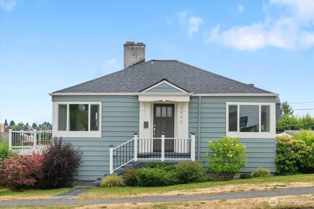 3903 SW Dakota Street Seattle WA 98116