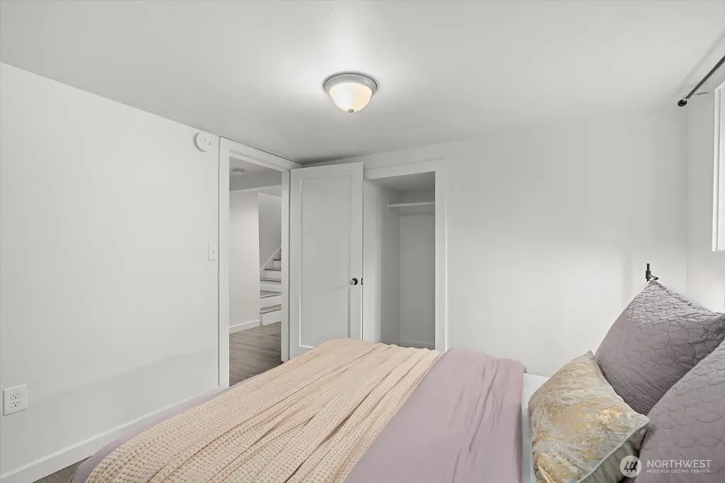 3903 SW Dakota Street Seattle WA 98116