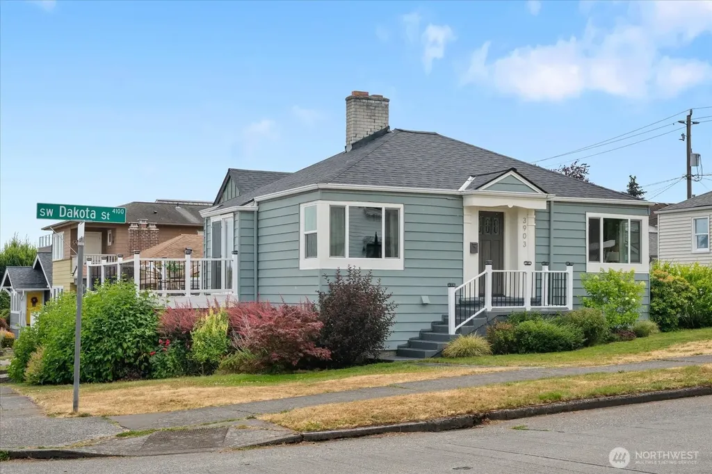 3903 SW Dakota Street Seattle WA 98116
