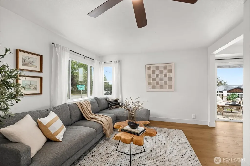 3903 SW Dakota Street Seattle WA 98116