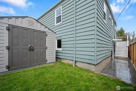 3903 SW Dakota Street Seattle WA 98116