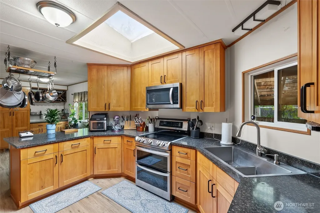 9211 13th Street SE Lake Stevens WA 98258
