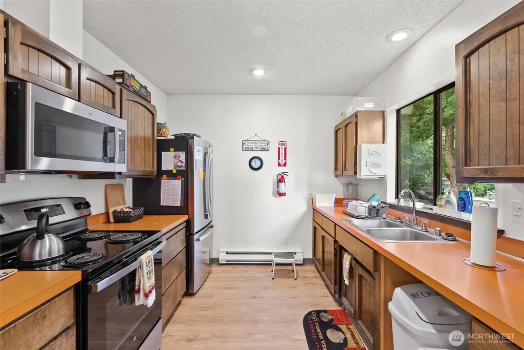 9211 13th Street SE Lake Stevens WA 98258