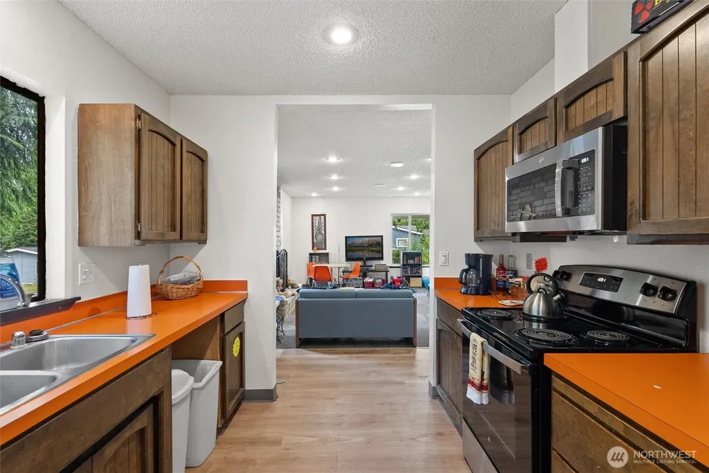 9211 13th Street SE Lake Stevens WA 98258
