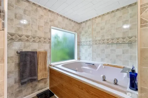 9211 13th Street SE Lake Stevens WA 98258