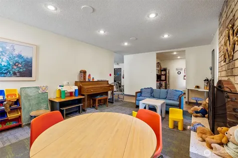 9211 13th Street SE Lake Stevens WA 98258