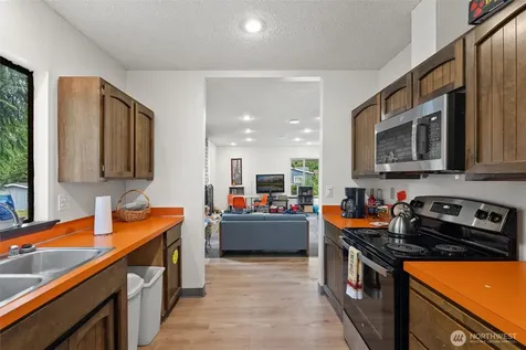 9211 13th Street SE Lake Stevens WA 98258