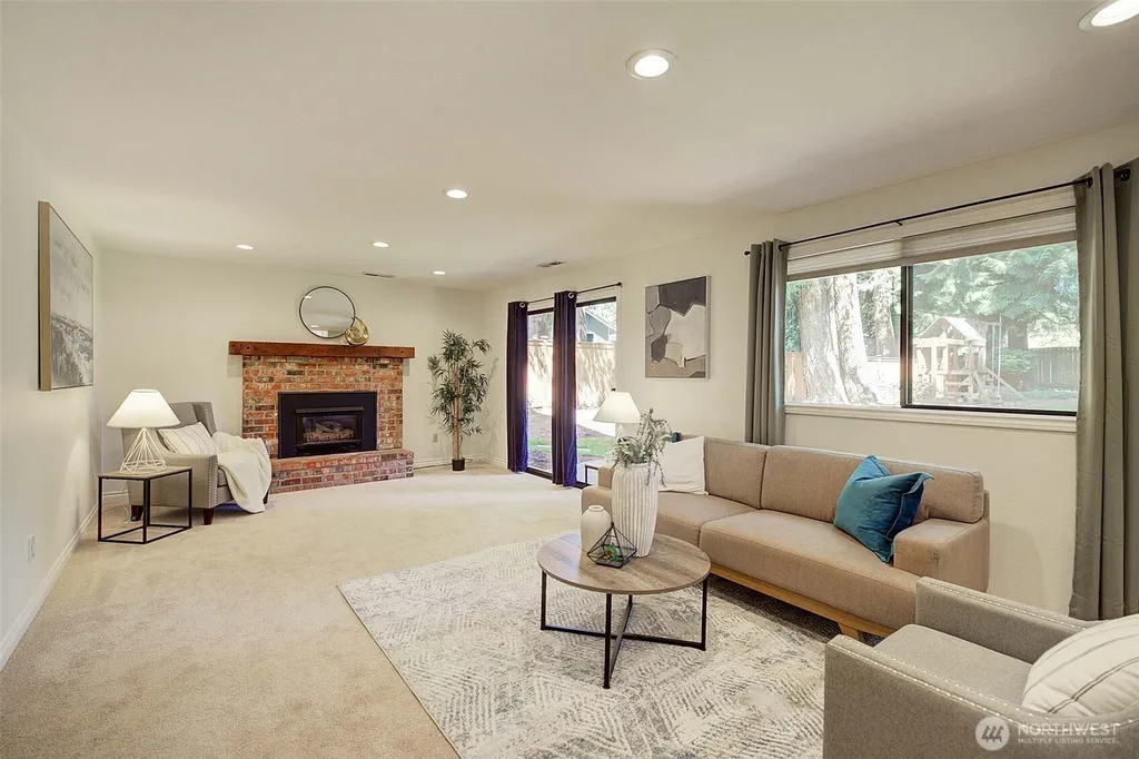 22014 NE 13th Place Sammamish WA 98074