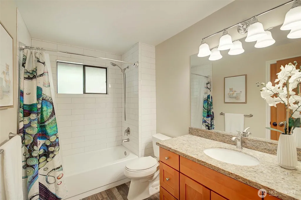 22014 NE 13th Place Sammamish WA 98074