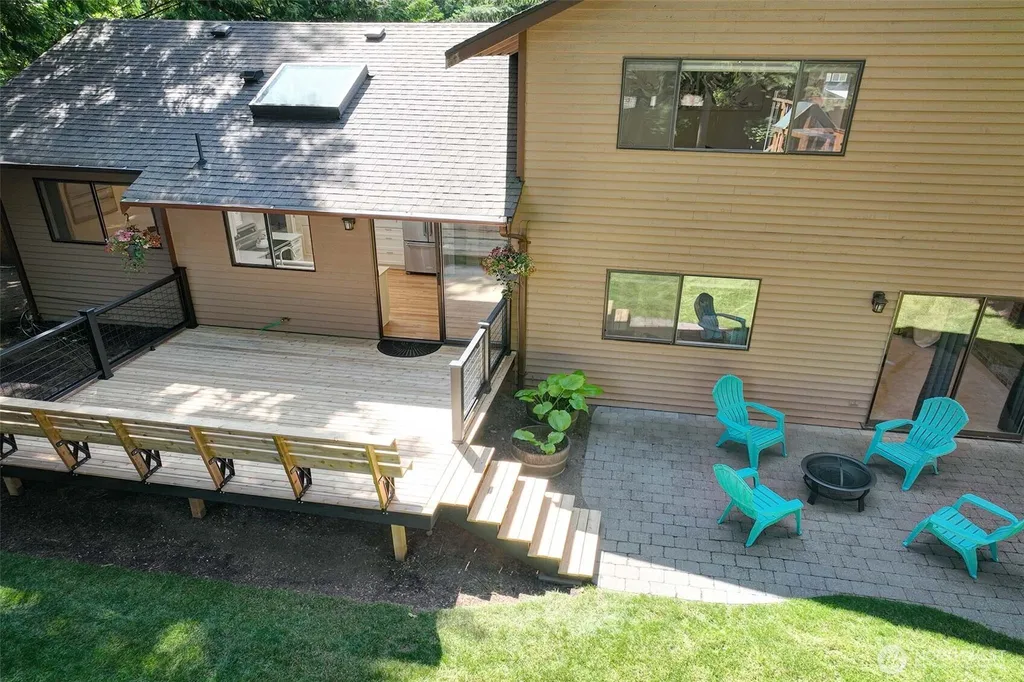 22014 NE 13th Place Sammamish WA 98074
