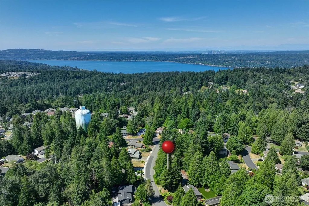 22014 NE 13th Place Sammamish WA 98074