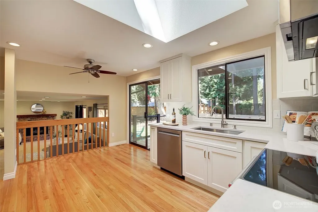 22014 NE 13th Place Sammamish WA 98074