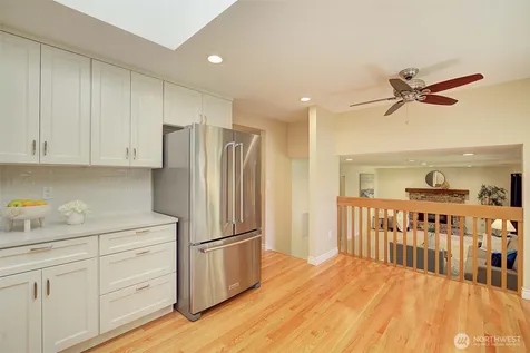 22014 NE 13th Place Sammamish WA 98074