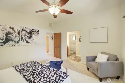 22014 NE 13th Place Sammamish WA 98074