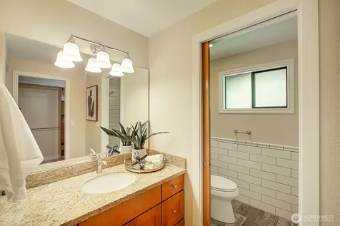 22014 NE 13th Place Sammamish WA 98074