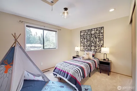 22014 NE 13th Place Sammamish WA 98074