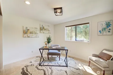 22014 NE 13th Place Sammamish WA 98074