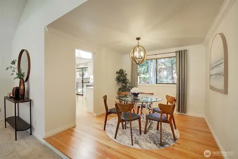 22014 NE 13th Place Sammamish WA 98074