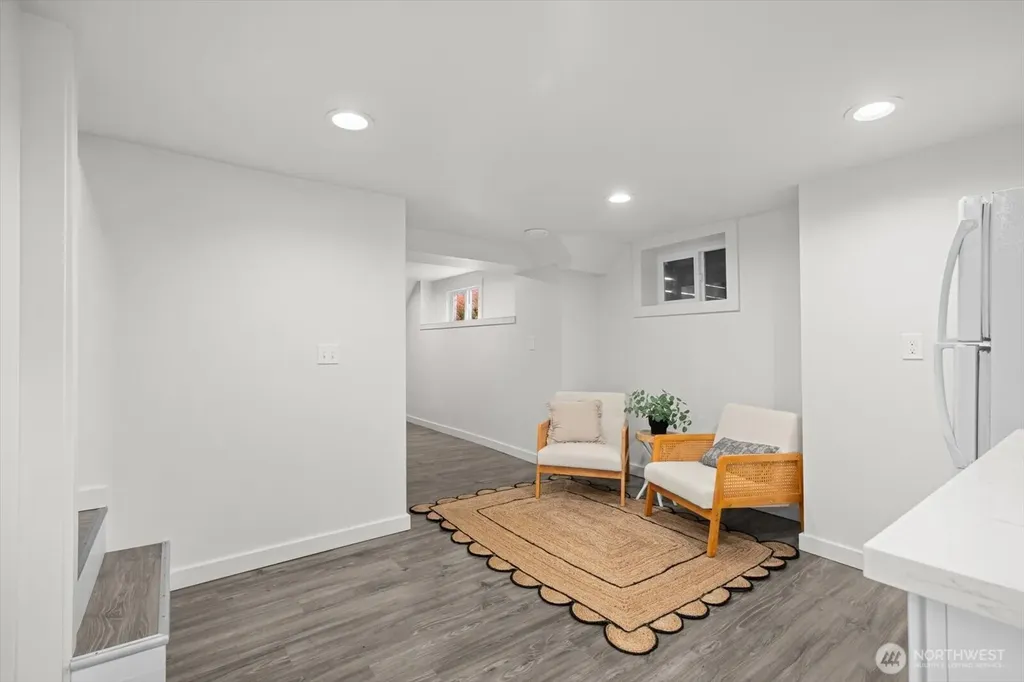 3903 SW Dakota Street Seattle WA 98116