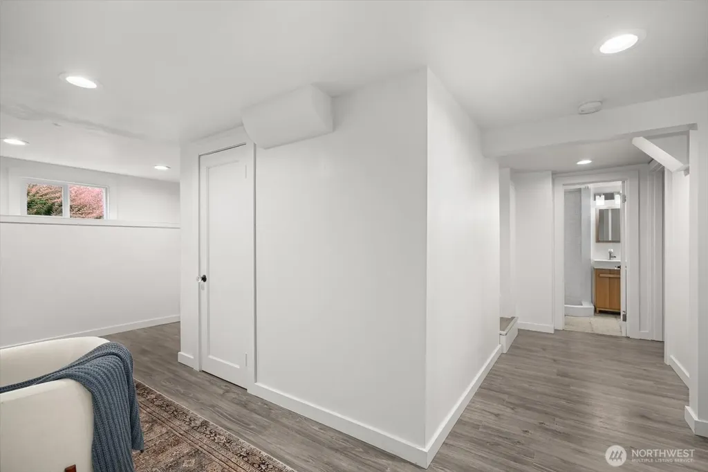 3903 SW Dakota Street Seattle WA 98116