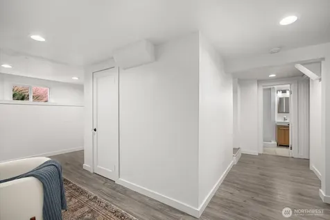3903 SW Dakota Street Seattle WA 98116