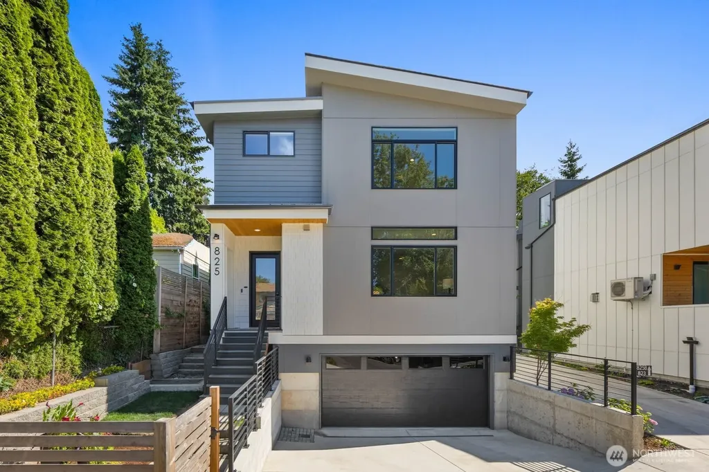 825 NE 105th Street Seattle WA 98125