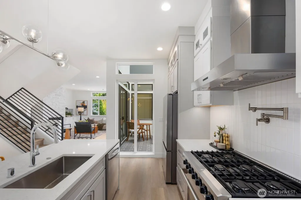 825 NE 105th Street Seattle WA 98125