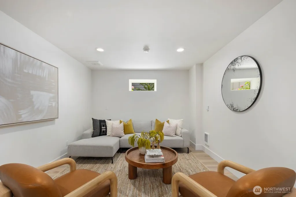825 NE 105th Street Seattle WA 98125