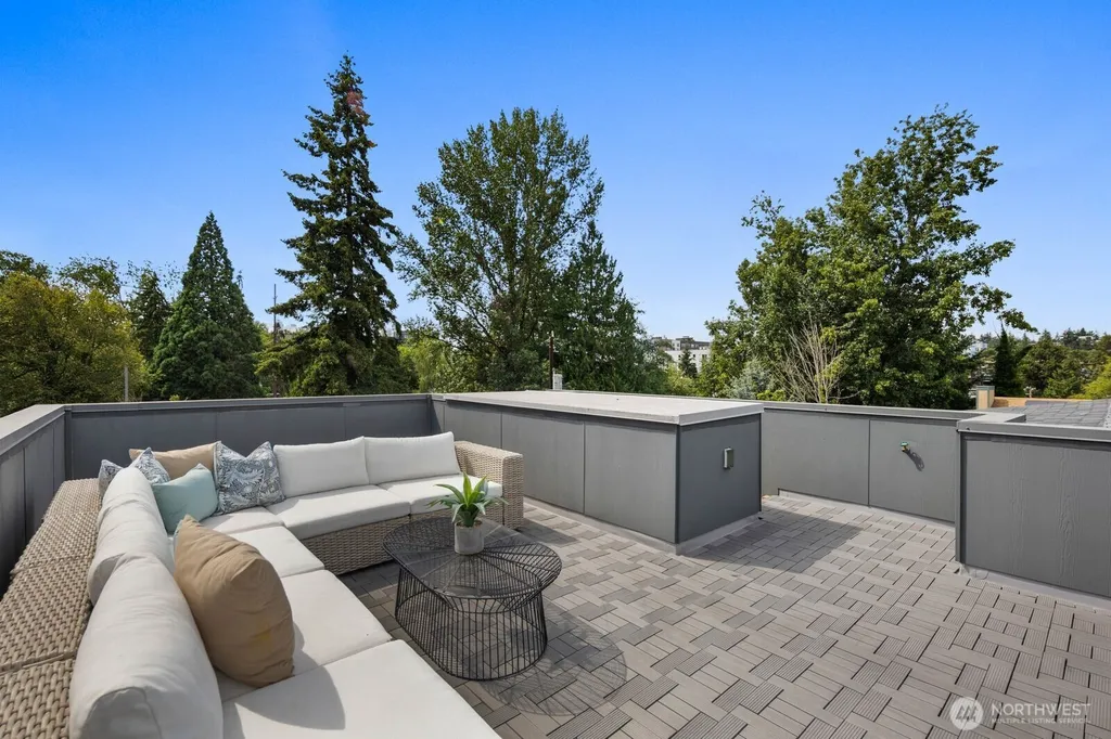825 NE 105th Street Seattle WA 98125
