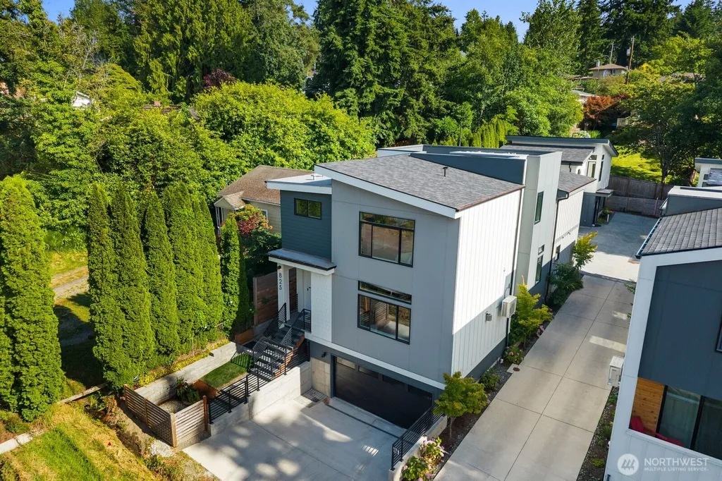 825 NE 105th Street Seattle WA 98125