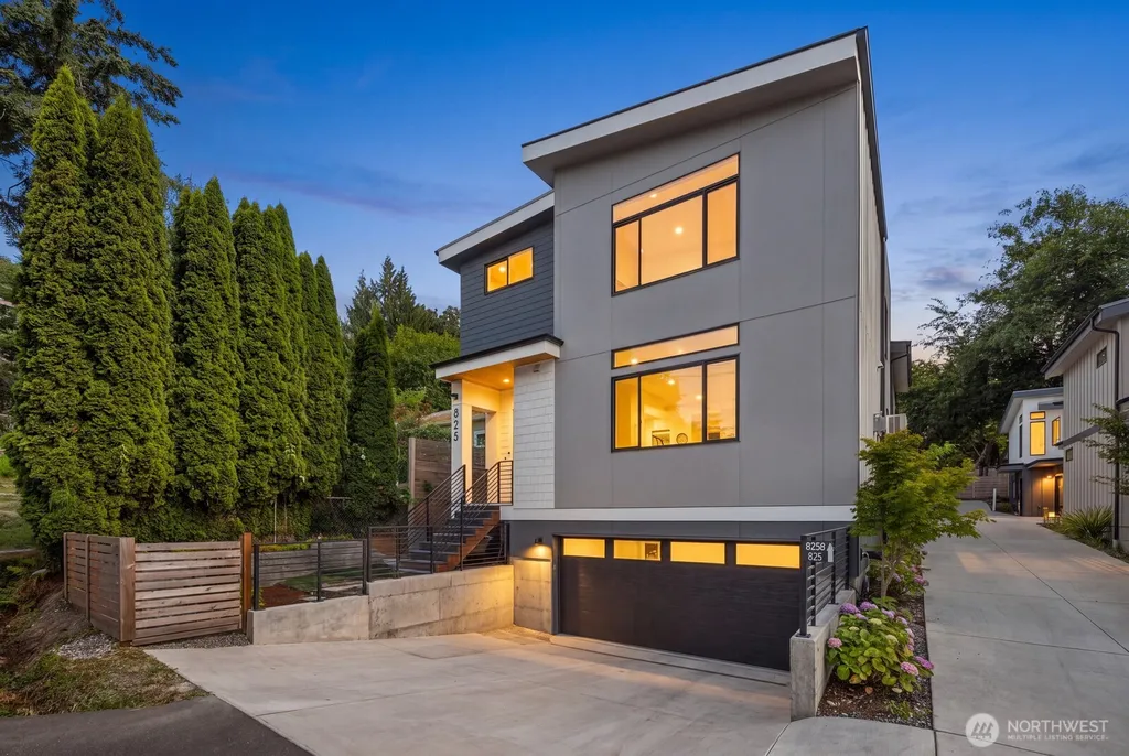 825 NE 105th Street Seattle WA 98125