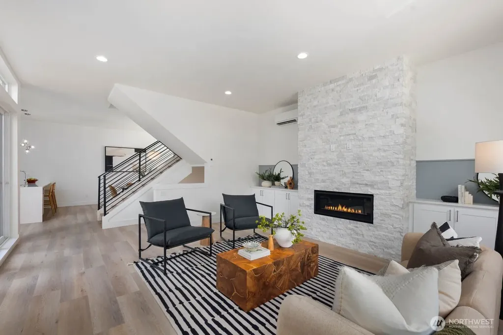 825 NE 105th Street Seattle WA 98125
