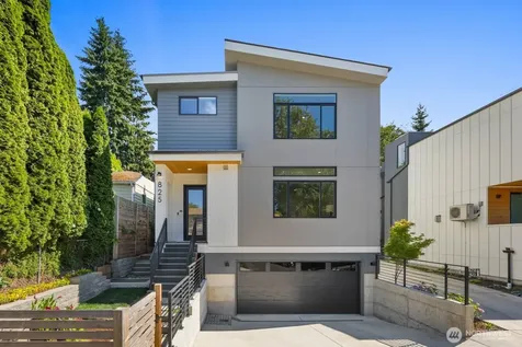825 NE 105th Street Seattle WA 98125