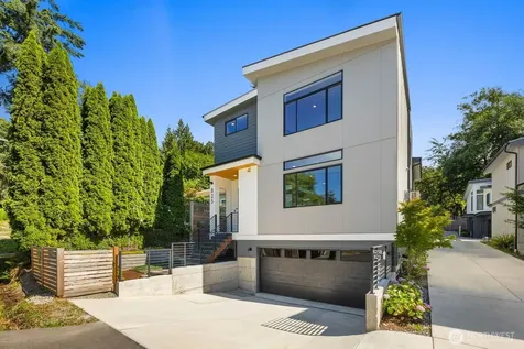 825 NE 105th Street Seattle WA 98125