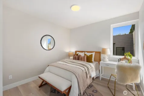 825 NE 105th Street Seattle WA 98125