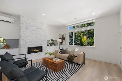 825 NE 105th Street Seattle WA 98125