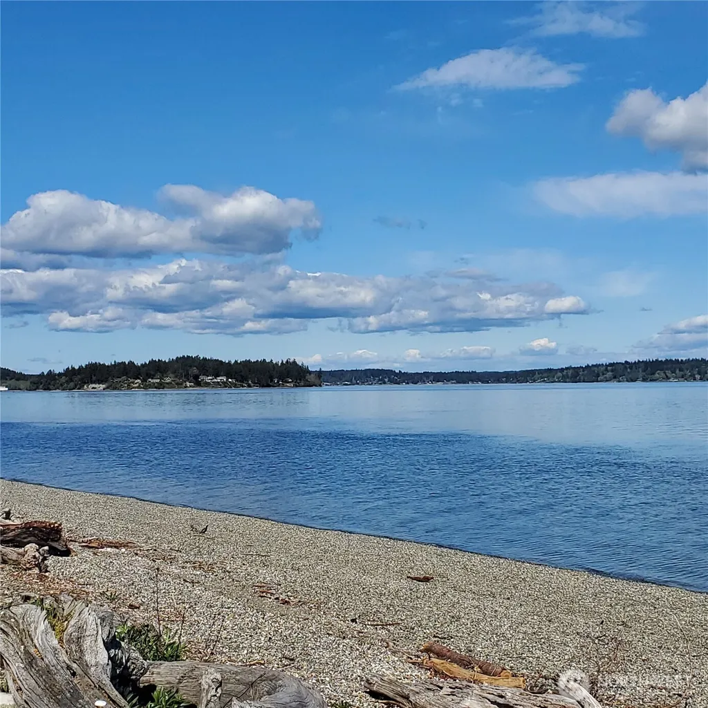 133 E Barnacle Boulevard Shelton WA 98584