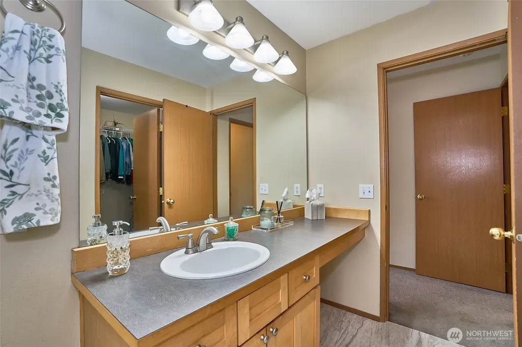 24131 235th Avenue SE Maple Valley WA 98038