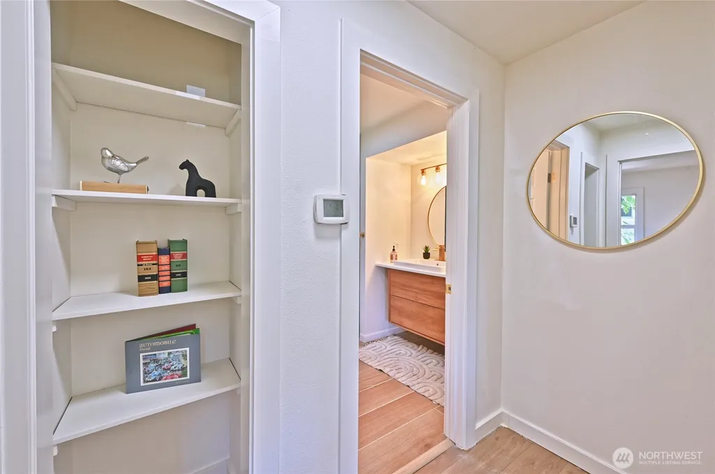 421 Wells Avenue N Renton WA 98057
