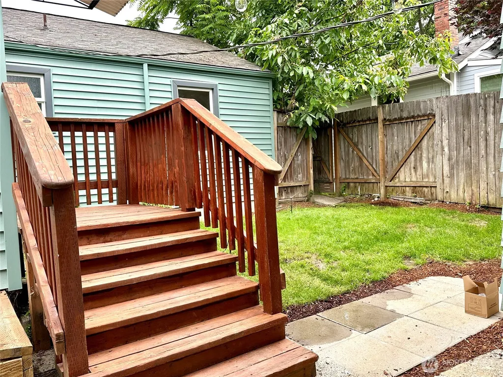 421 Wells Avenue N Renton WA 98057
