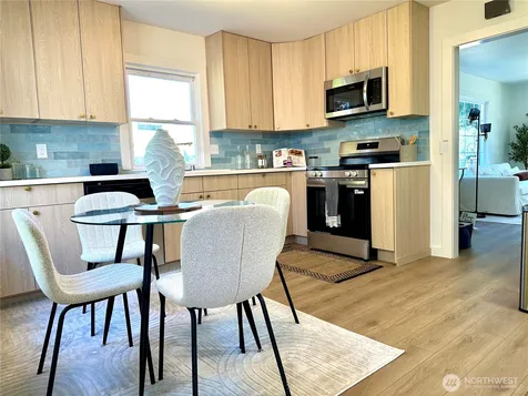 421 Wells Avenue N Renton WA 98057