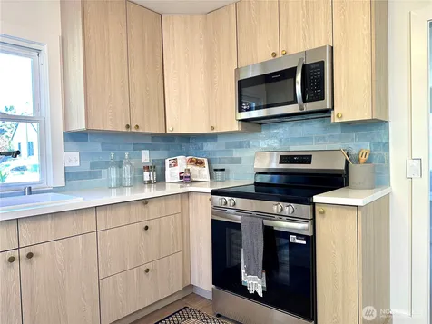 421 Wells Avenue N Renton WA 98057