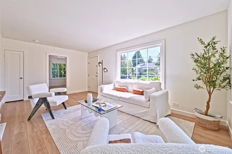 421 Wells Avenue N Renton WA 98057