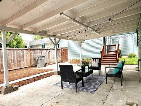 421 Wells Avenue N Renton WA 98057