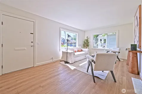 421 Wells Avenue N Renton WA 98057