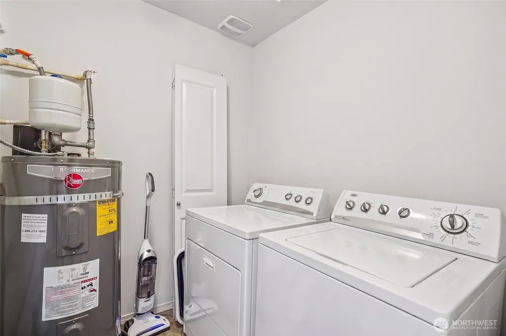 6443 Hazel Avenue SE Auburn WA 98092