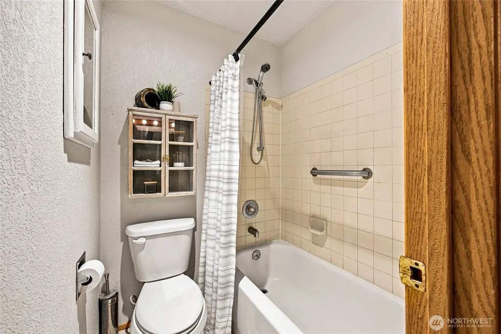1208 S 216th Street Seattle WA 98198