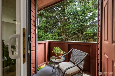 1208 S 216th Street Seattle WA 98198